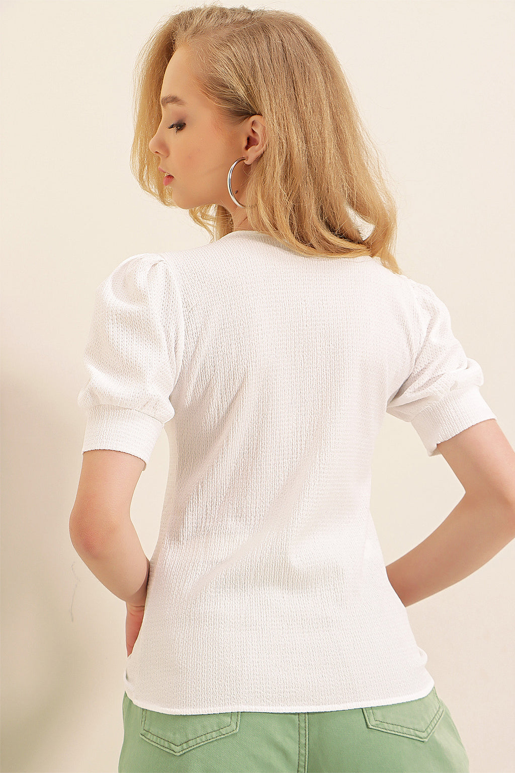 0409 Kare Yaka Örme Bluz - Beyaz