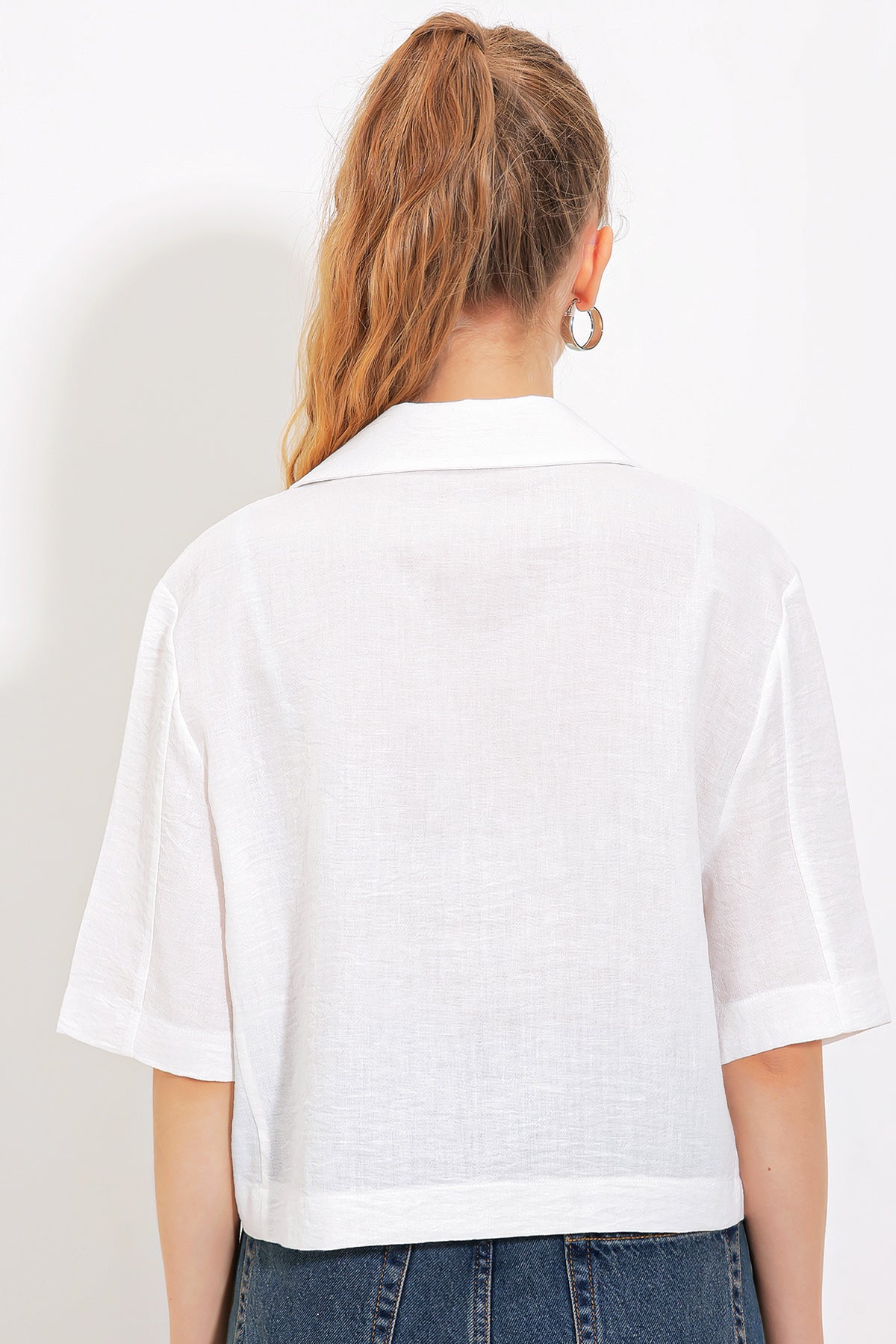 Kadın Beyaz Çift Düğmeli Oversize Crop Keten Ceket 0706