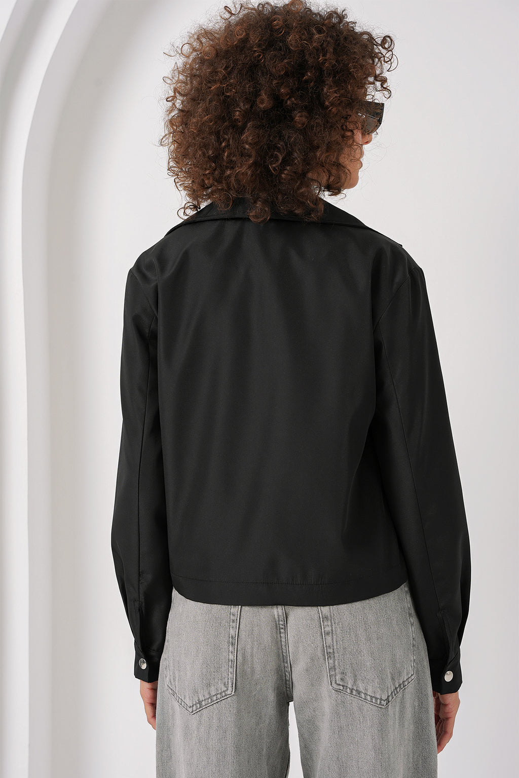 0712 Kruvaze Yaka Kısa Trençkot - Siyah