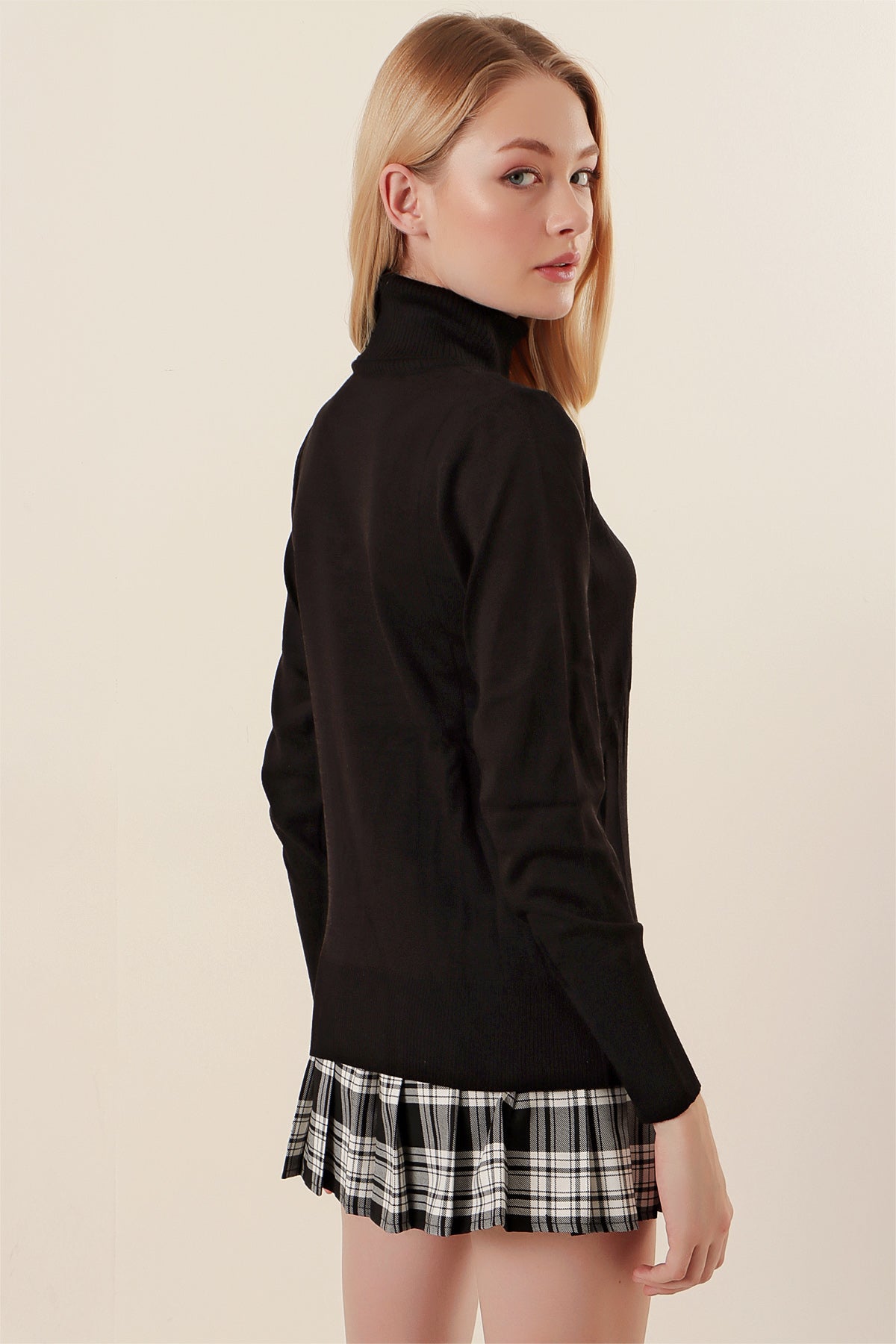 15747 Balıkçı Yaka Triko Kazak - Siyah