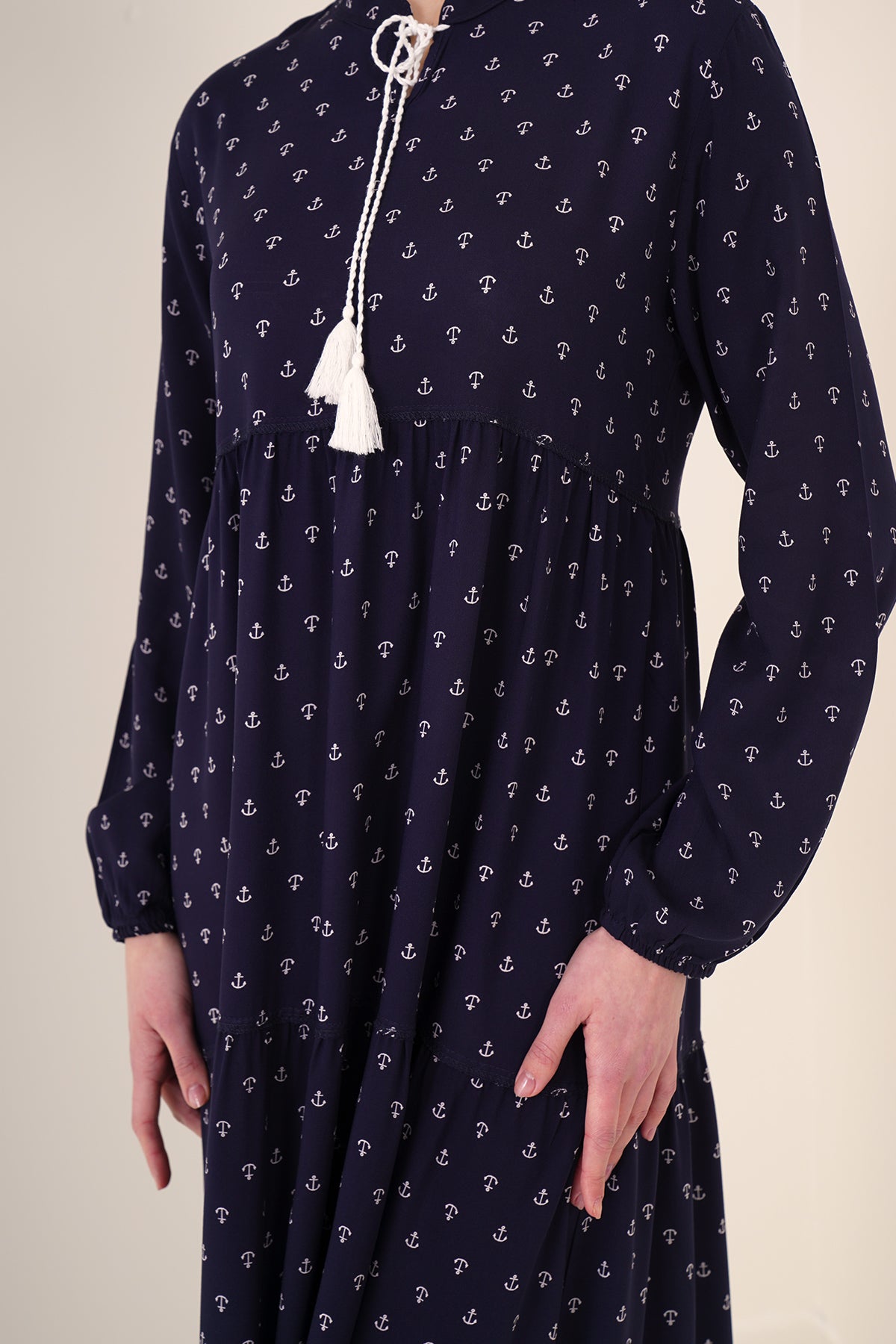 1627 Yaka Bağcıklı Tesettür Elbise - Lacivert