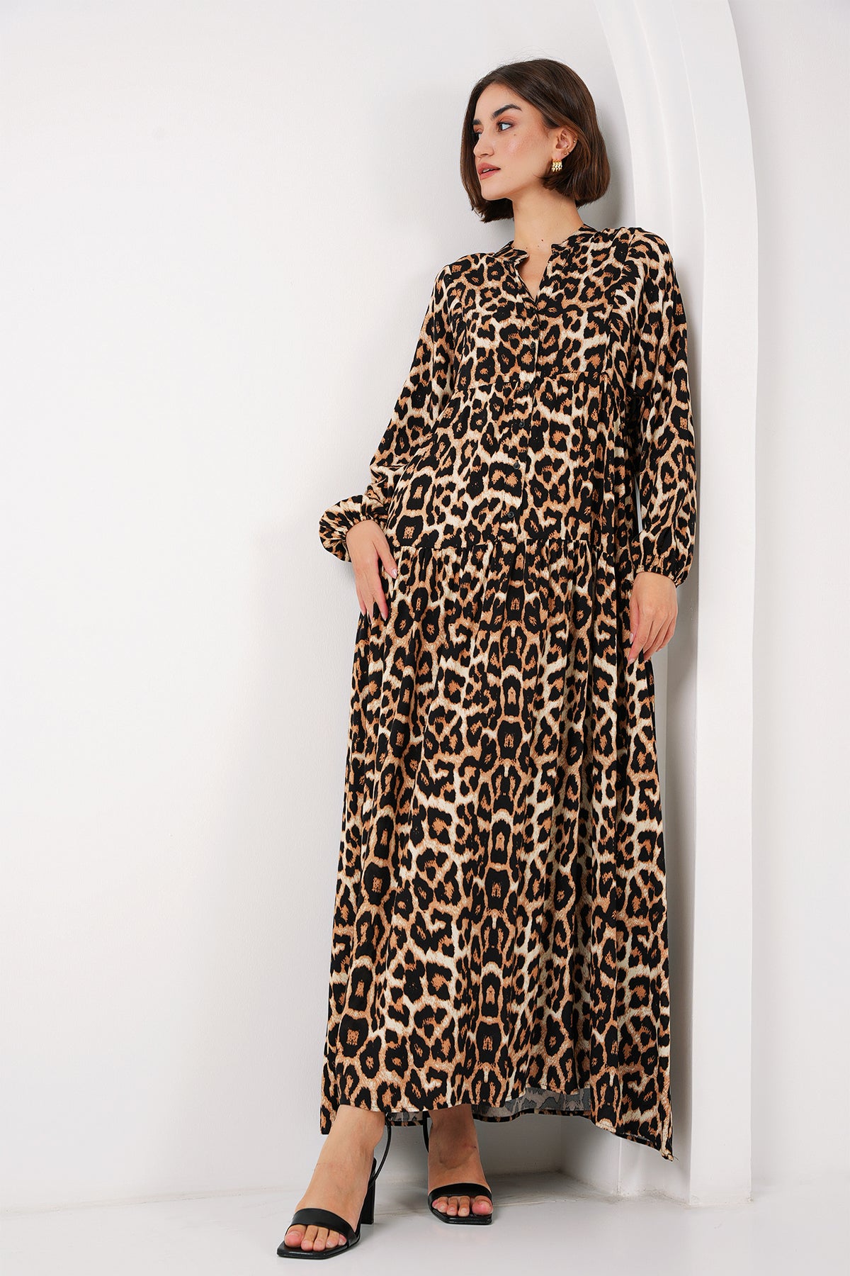 2423 Otantik Desenli Tesettür Elbise - E. Kahve