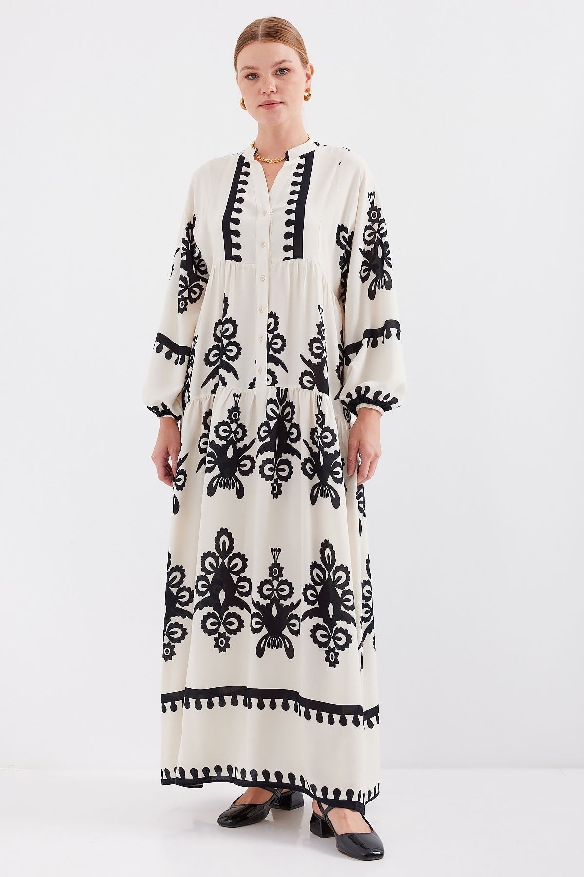 2423 Otantik Desenli Tesettür Elbise - M. Krem