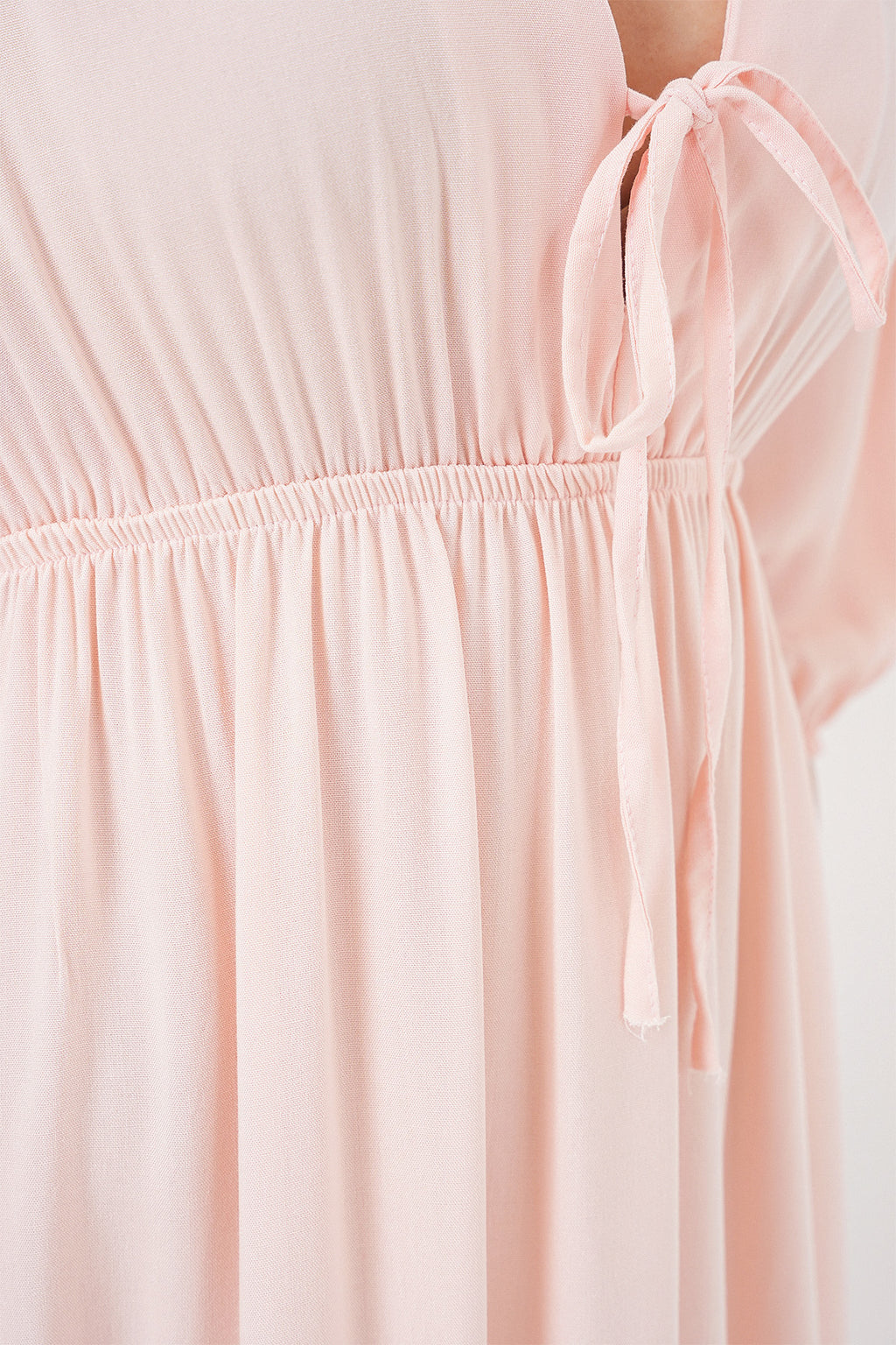 2570 Kadın Beli Büzgülü V Yaka Elbise - Pudra