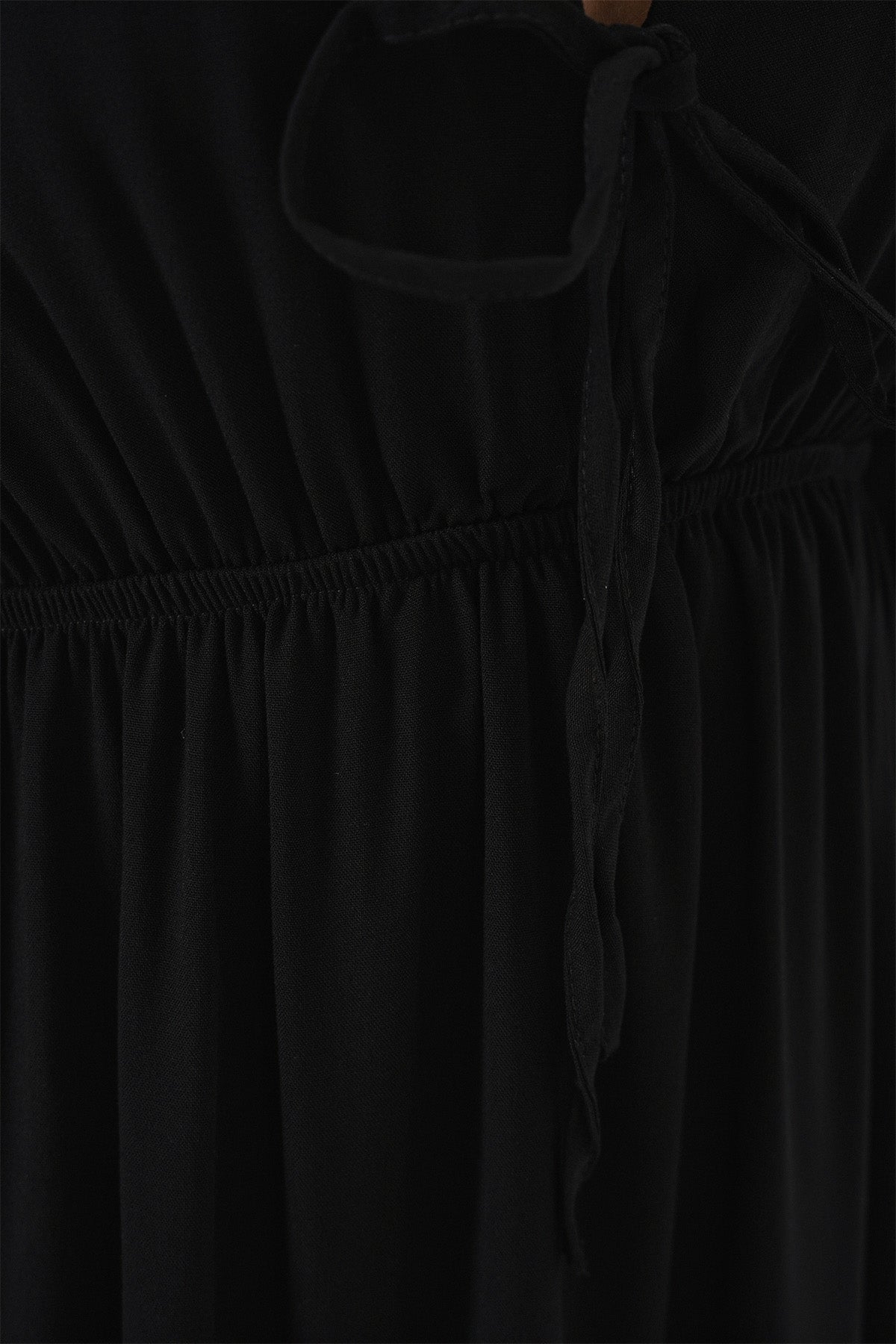 2570 Kadın Beli Büzgülü V Yaka Elbise - Siyah