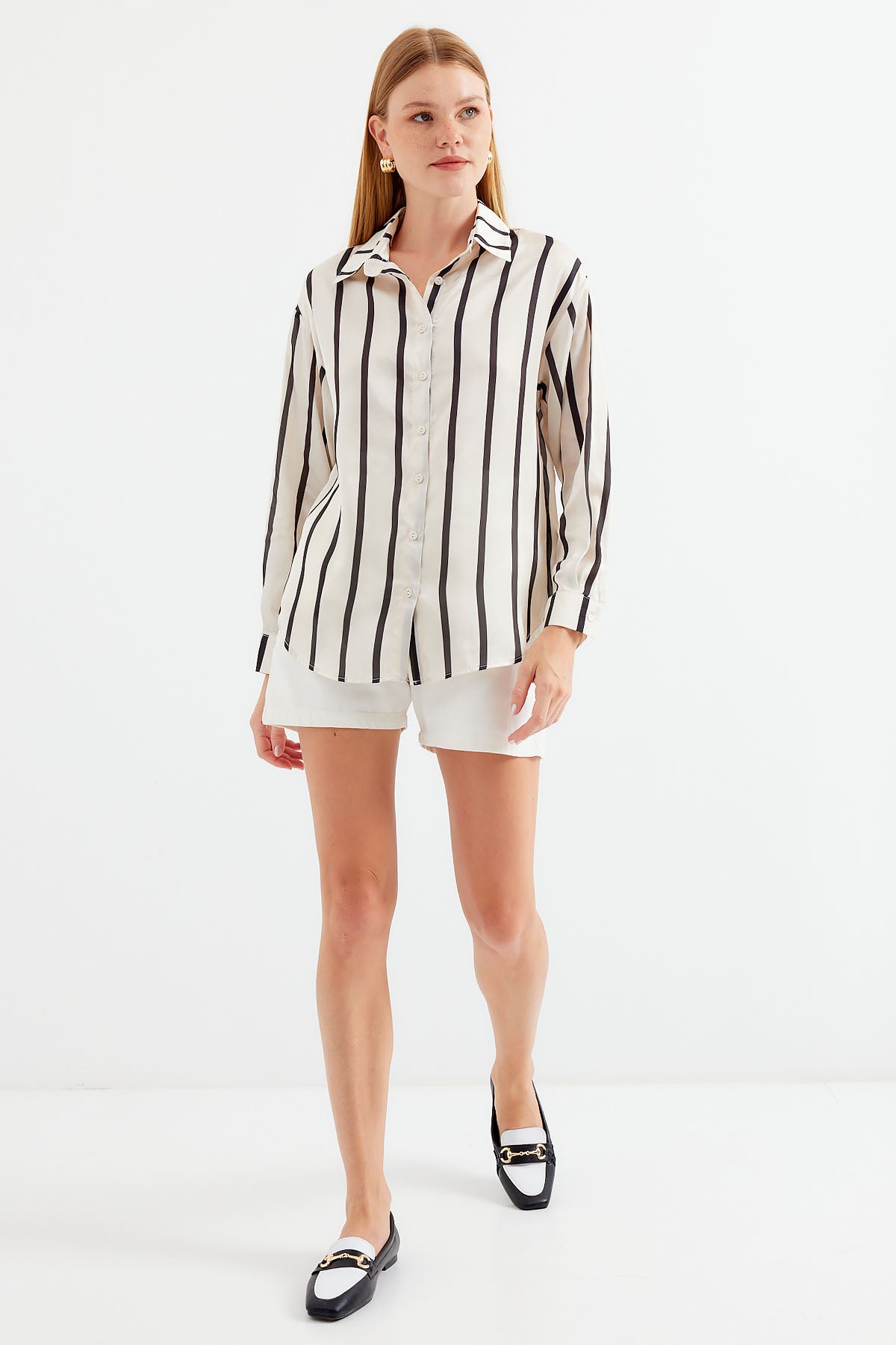 3964 Çizgili Hafif Dökümlü Saten Gömlek - F. Siyah