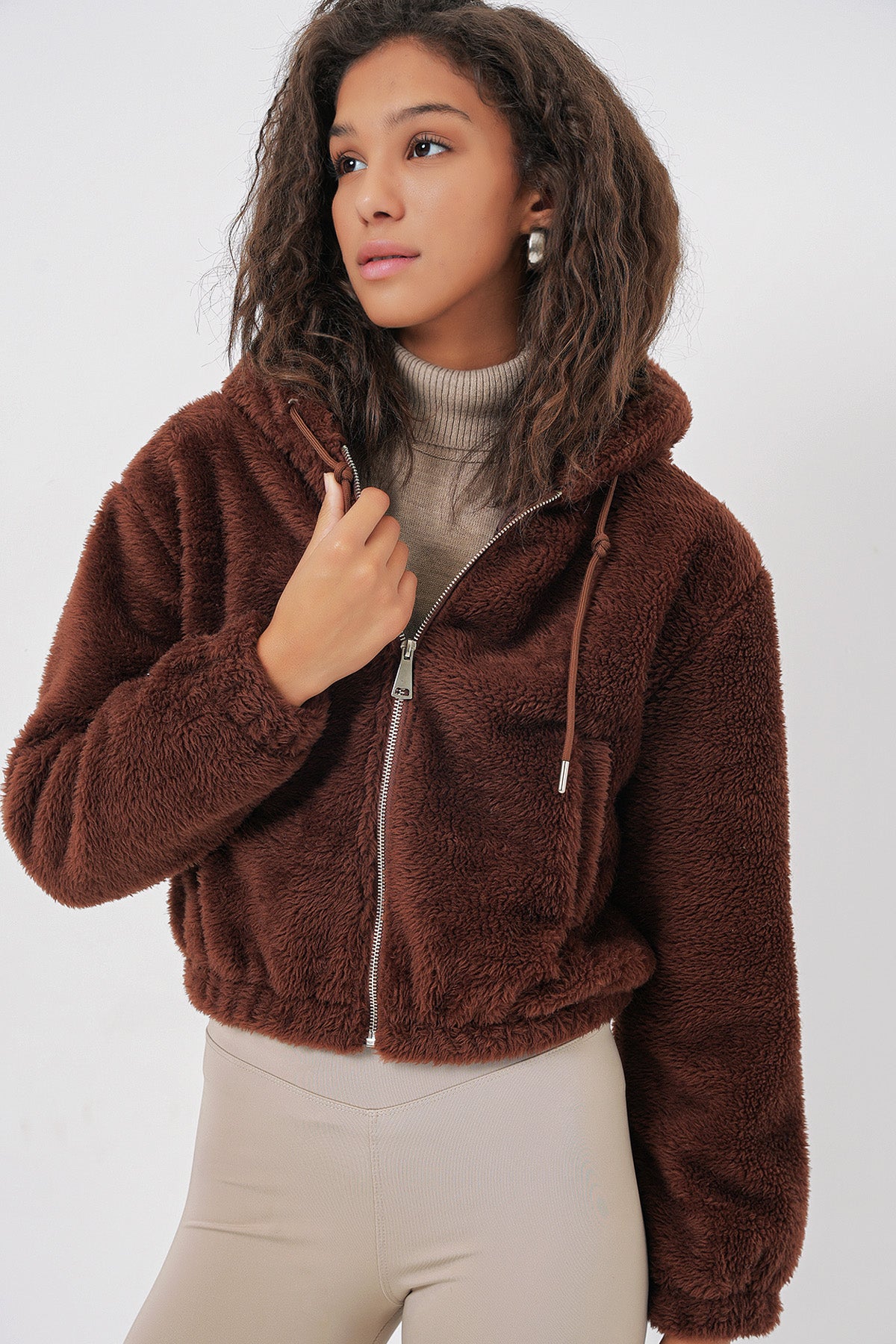 5193 Kapüşonlu Peluş Crop Ceket - Kahverengi