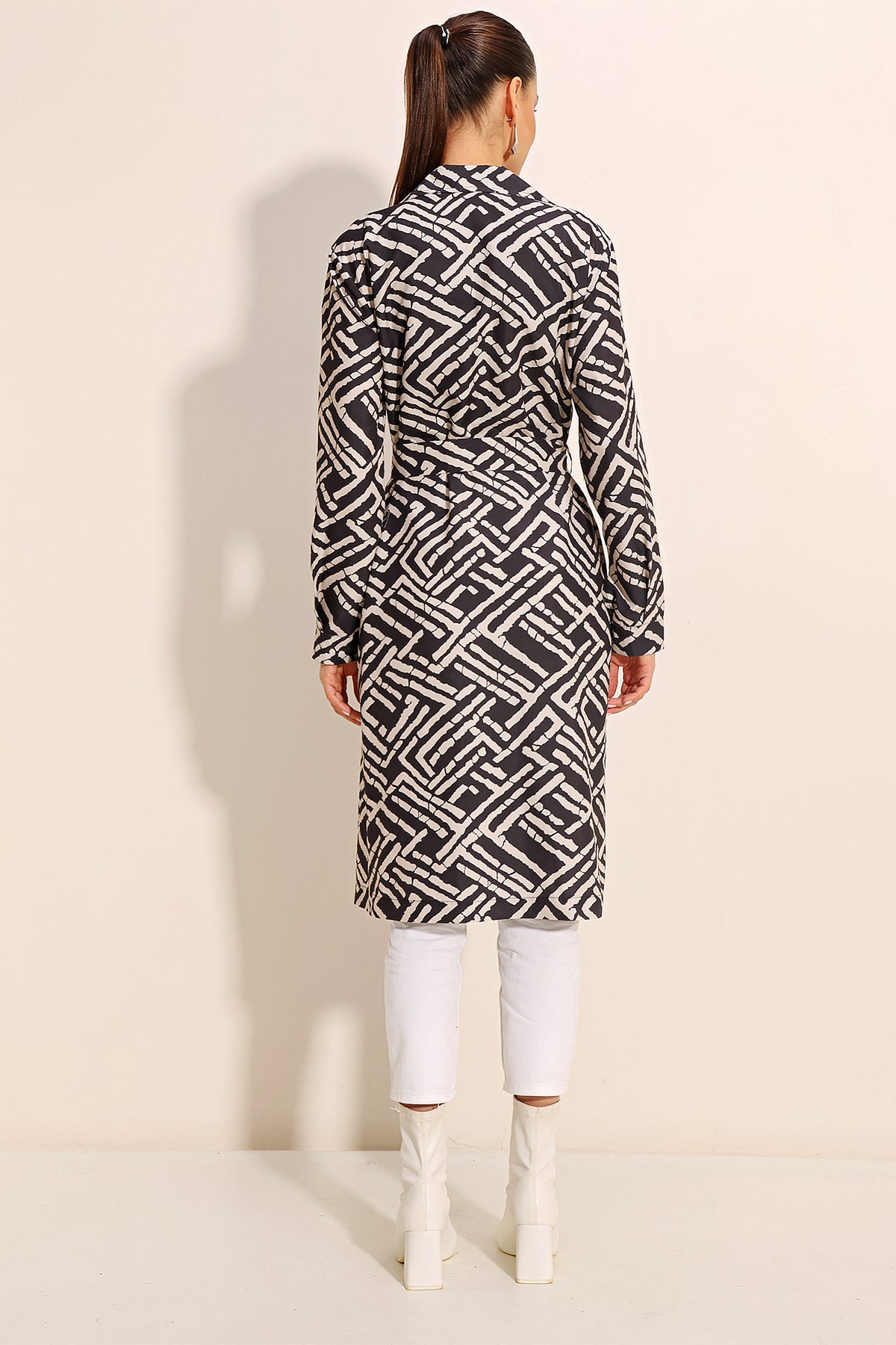 5853 Desenli Kruvaze Yaka Trençkot - C. Siyah