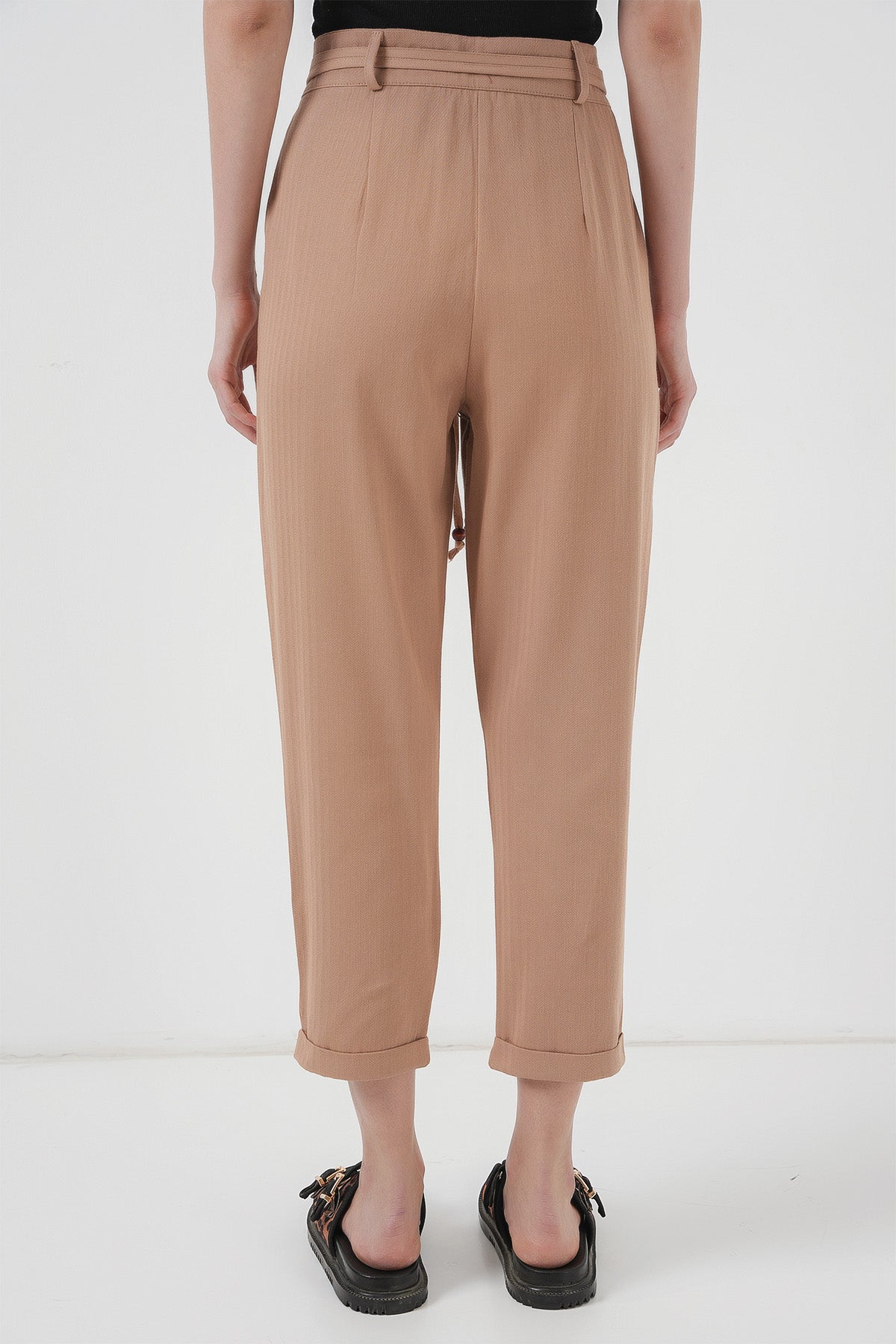 6660 Kemerli Keten Pantolon - Bisküvi