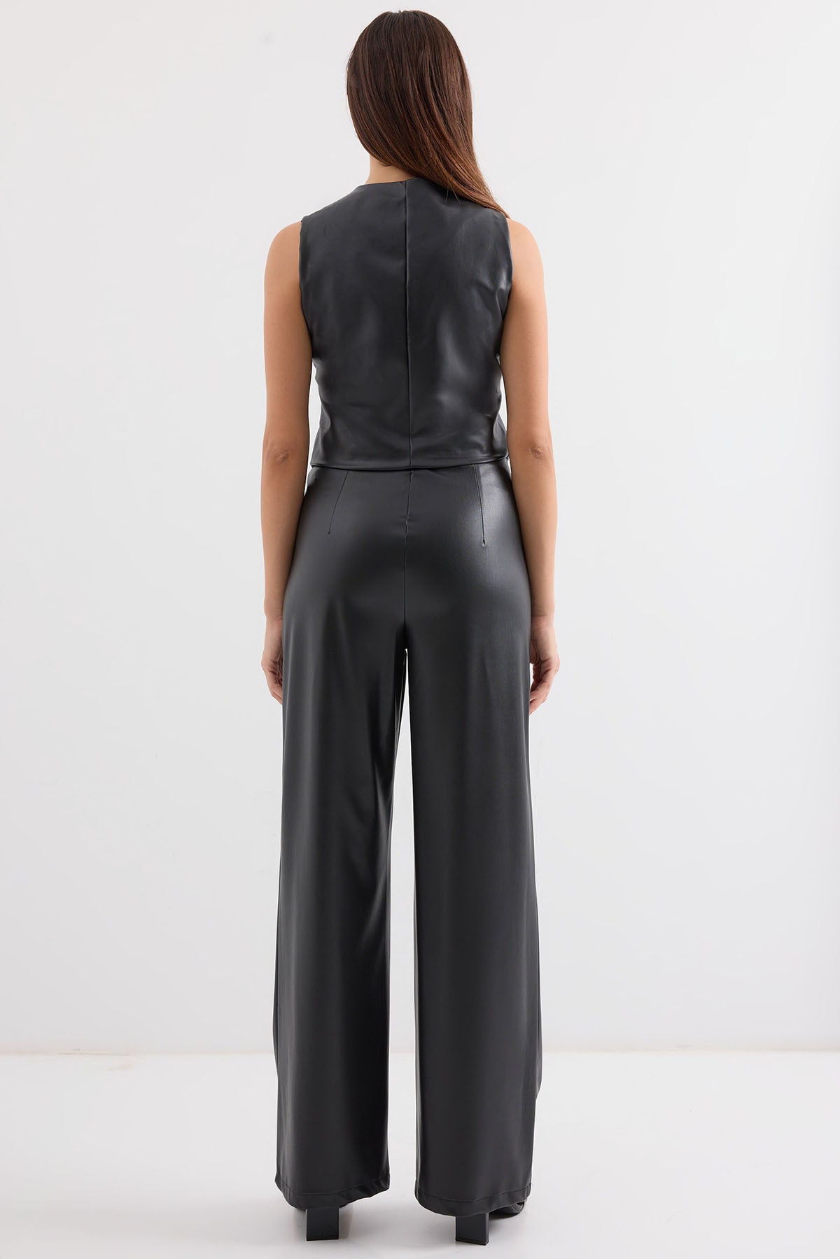 6799 Kısa Suni Deri Yelek - Siyah