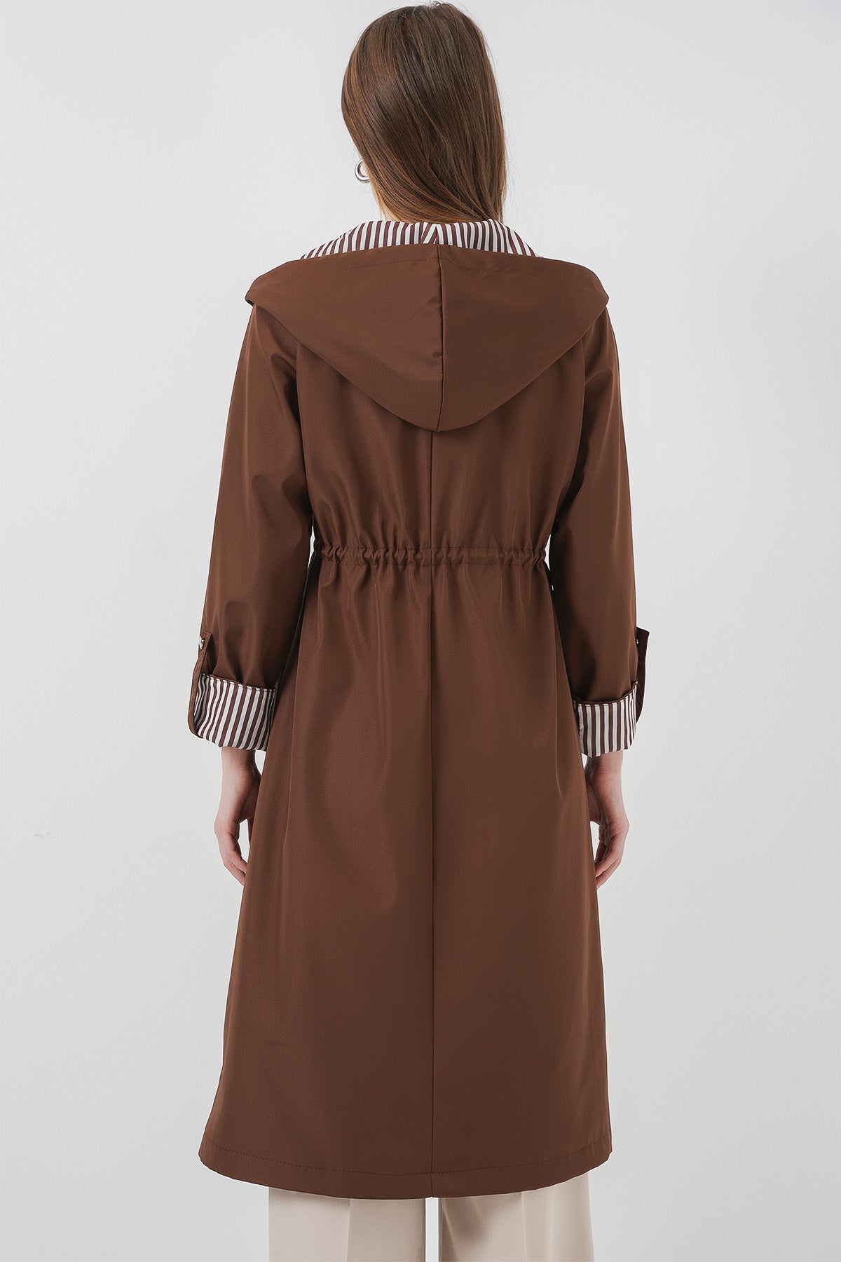 9091 Beli Büzgülü Kapşonlu Trençkot - M. Kahverengi