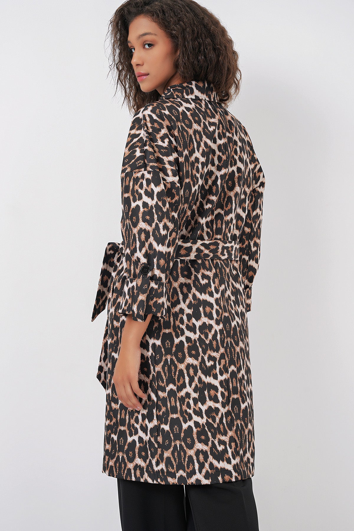 9104 Kruvaze Yaka Astarlı Trençkot - M. Kahverengi