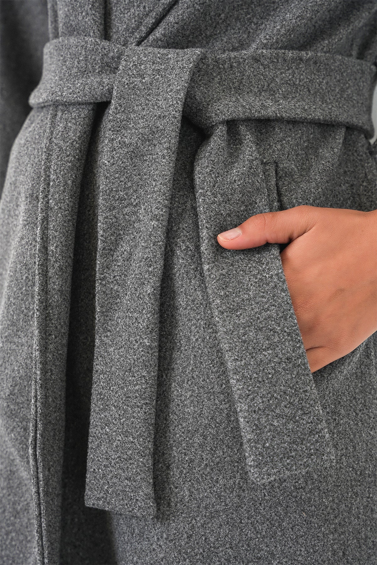 9118 Kruvaze Yaka Kaşe Kaban - Füme