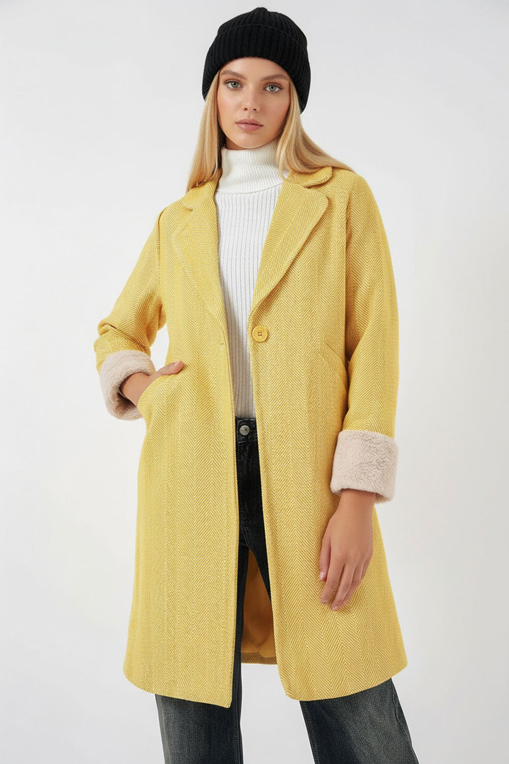 9145 Kadın Kolları Tüylü Balık Sırtı Kaşe Kaban - Sarı