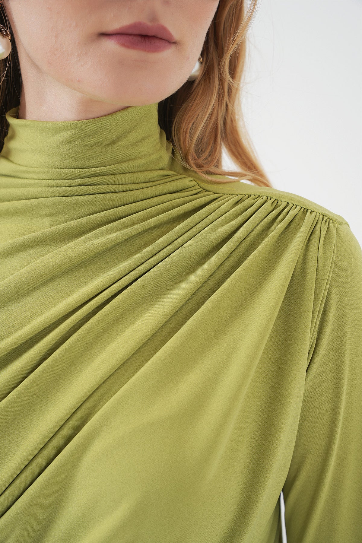 925 Büzgü Detaylı Sandy Bluz - E.Yeşil