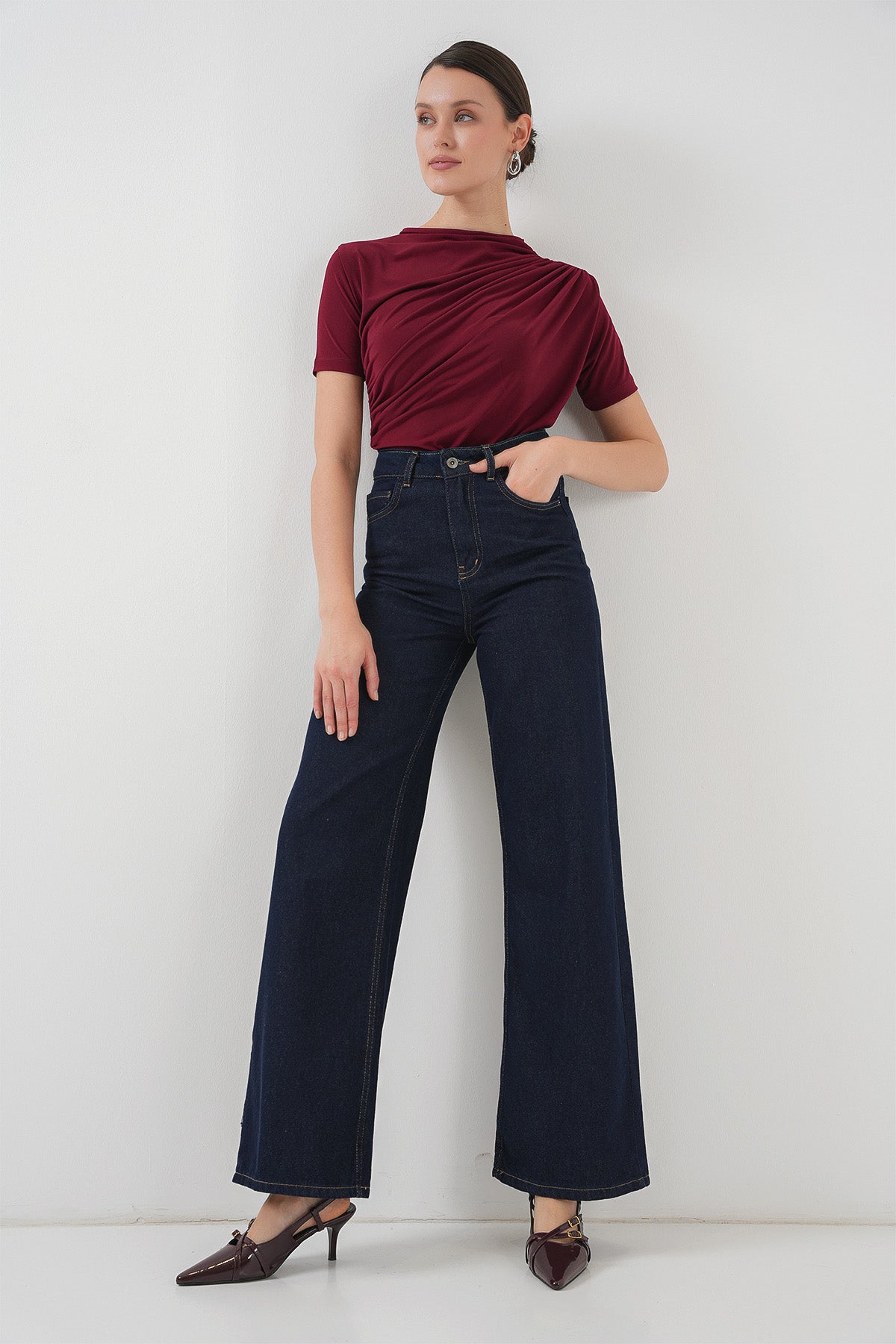 Büzgü Detaylı Kısa Kol Sandy Bluz 945 - Bordo