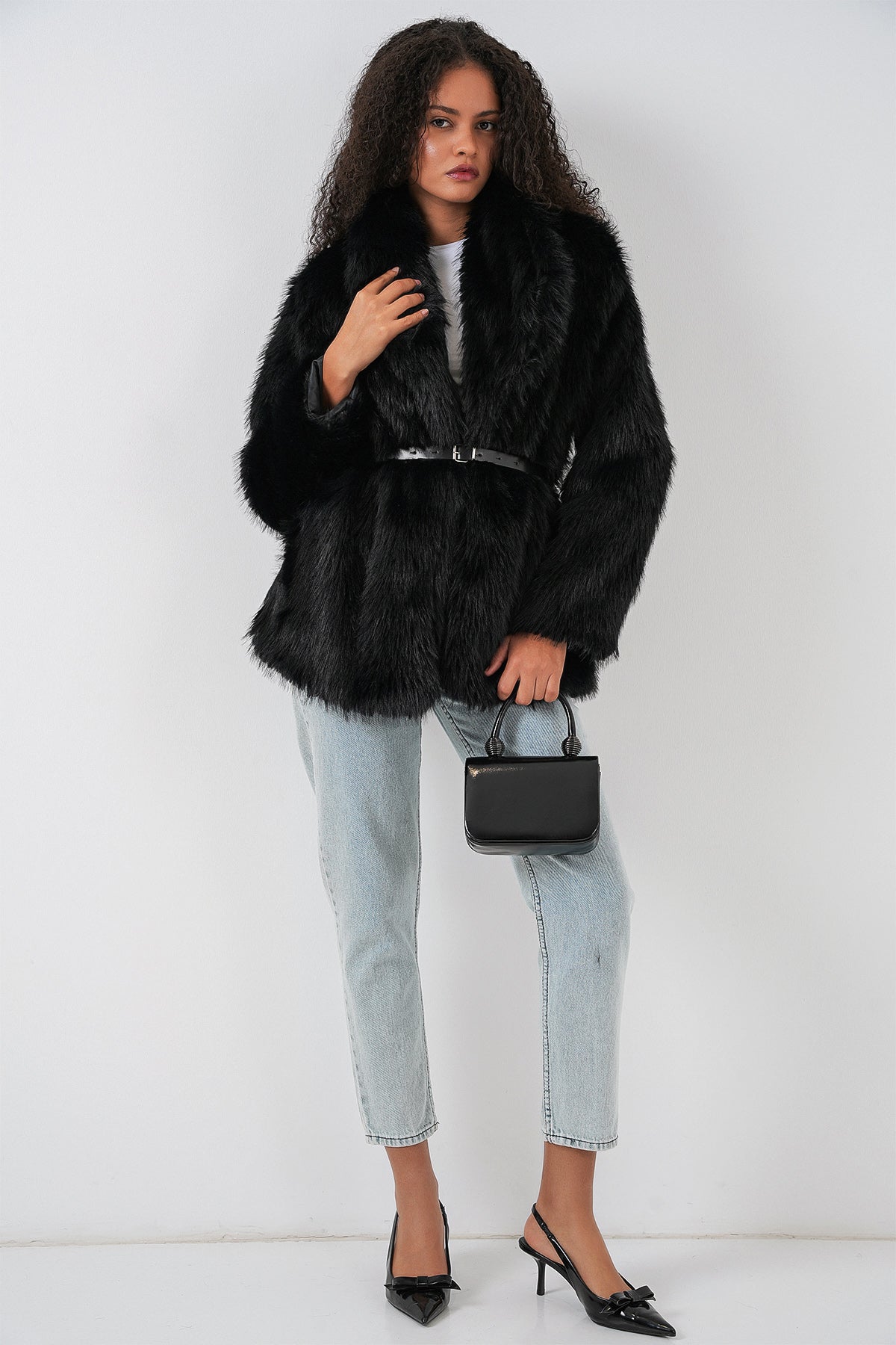 Kadın Kemerli Oversize Kürklü Kaban 9156 - Siyah