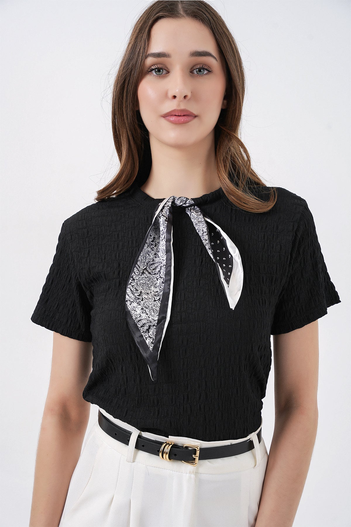 Kadın Kısa Kol Fularlı Örme Bluz 981 - Siyah