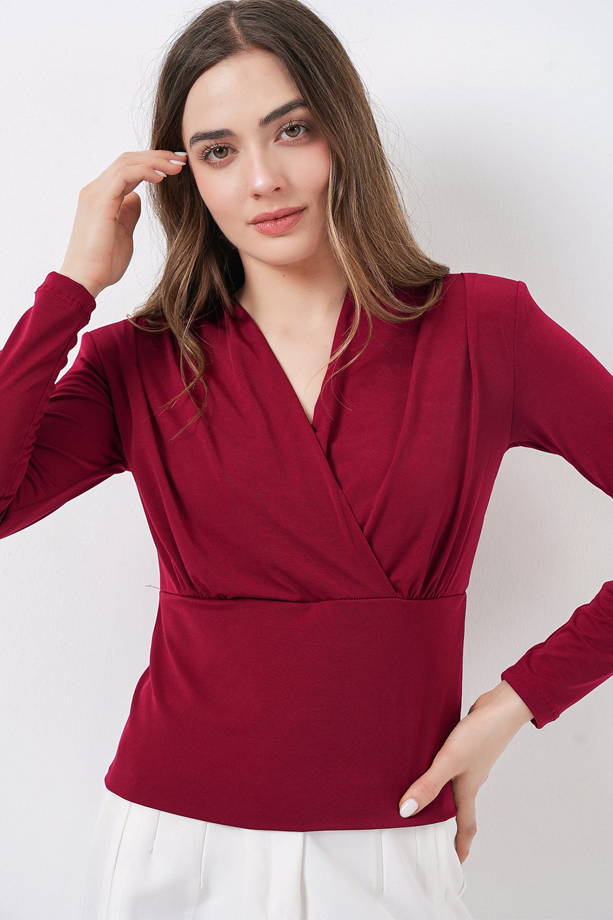 Kadın Omuz Vatkalı Kruvaze Yaka Bluz 942 - Bordo