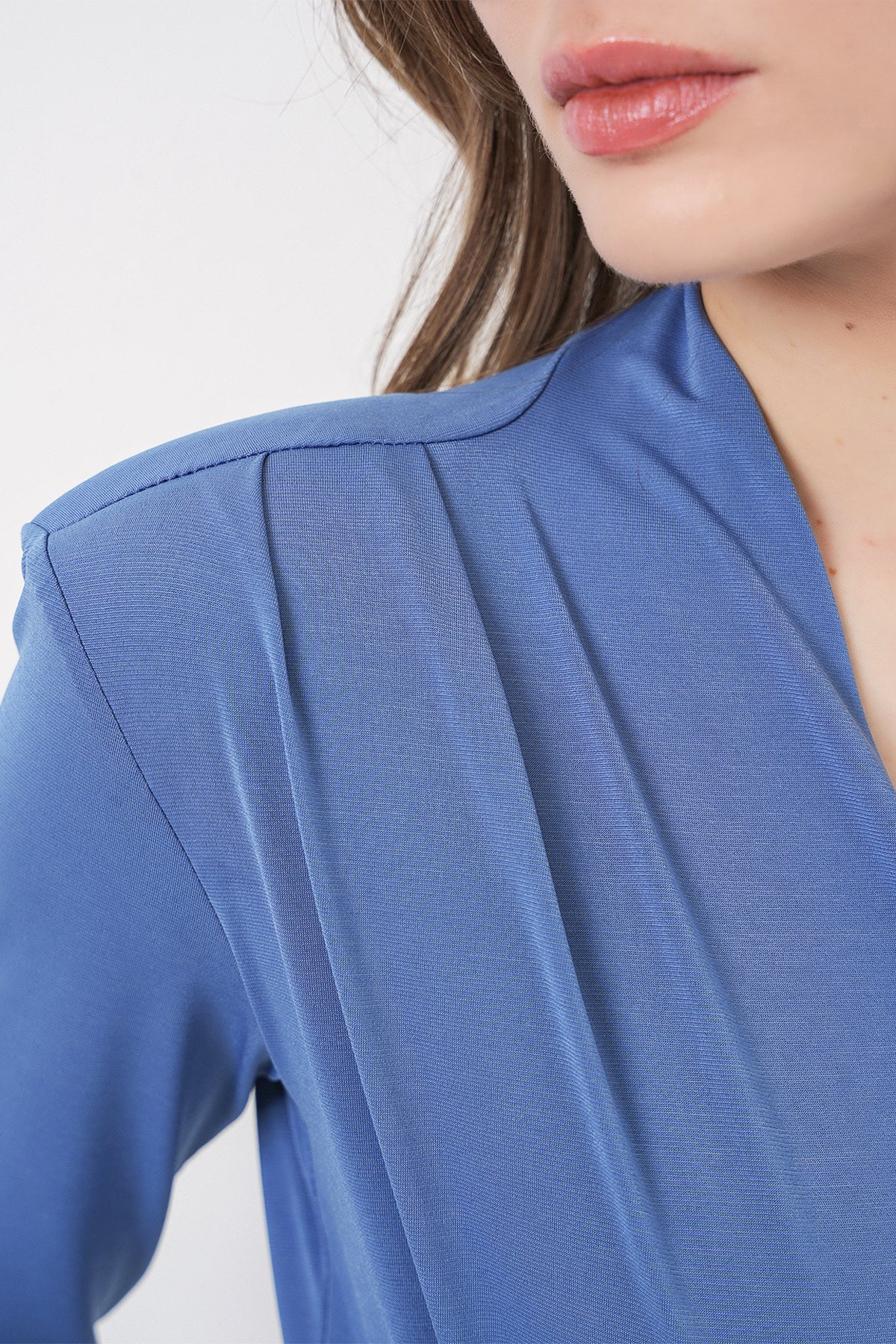 Kadın Omuz Vatkalı Kruvaze Yaka Bluz 942 - İndigo