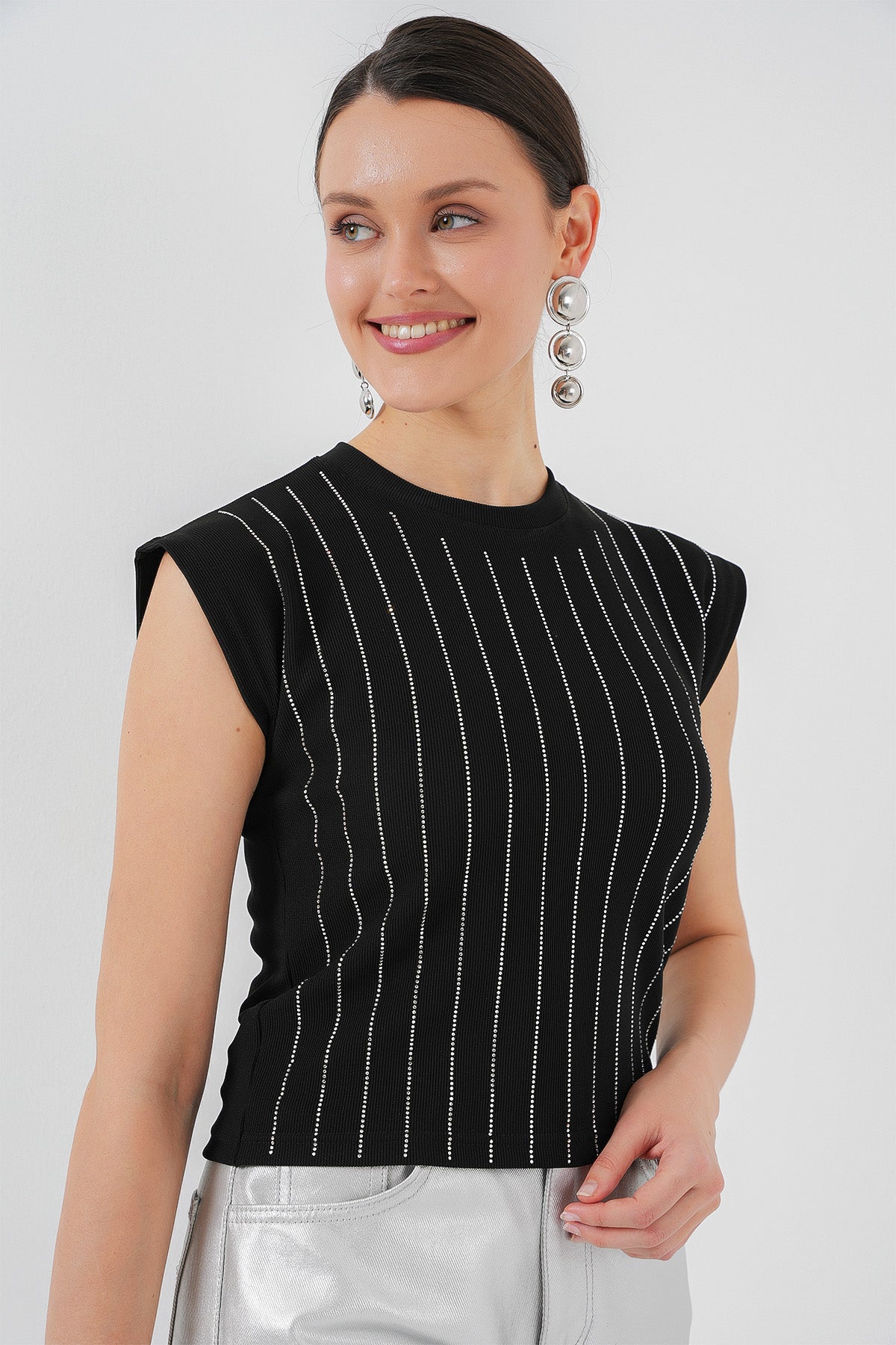 Kadın Sıfır Kol Taşlı Bluz 931 - Siyah